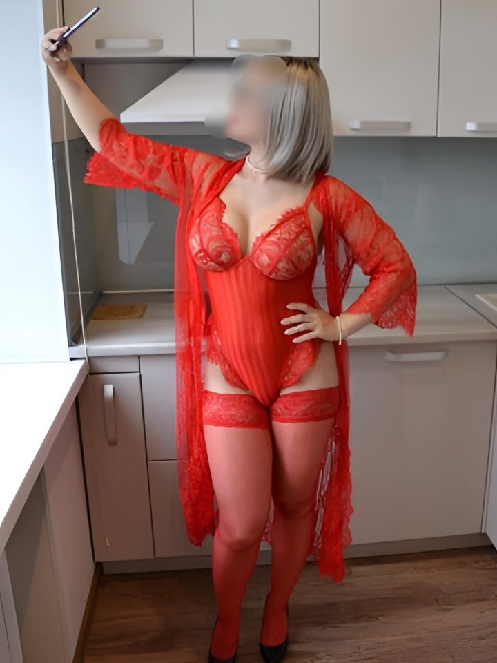 Василиса привлекальеная девушка из Бугульмы цена от 5000 руб