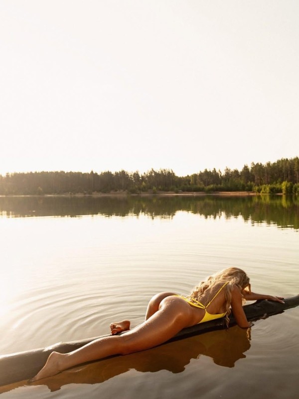 Света привлекательная девушка из Бугульмы цена от 7000 руб